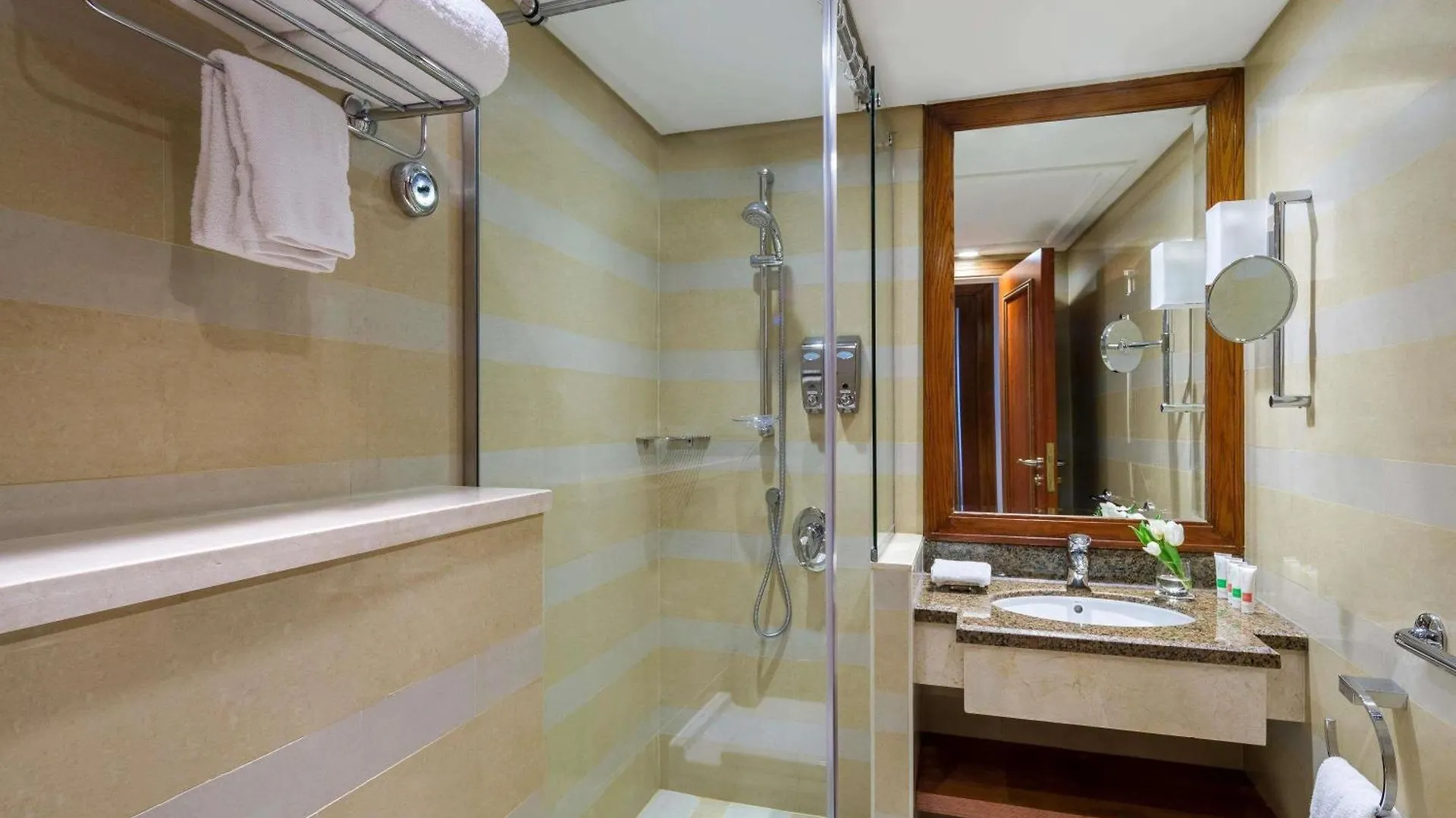 Swissotel Al Maqam Makkah Mekke 4*,