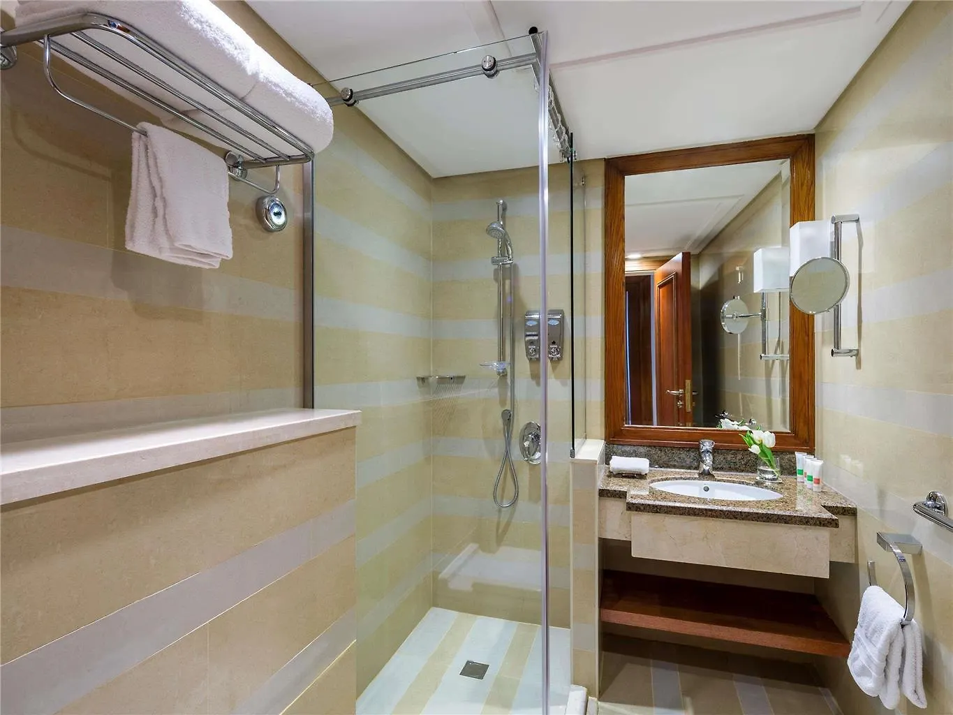 Swissotel Al Maqam Makkah Mecca Hotel